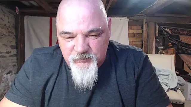 Newfiesausage1972 online show from 1, 3, 2026