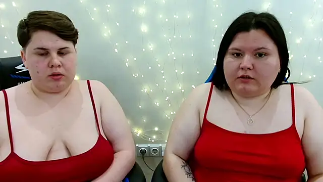 Snapshot of BeckyAndHellen chatting on 3, 6, 2026 BeckyAndHellen online show from 3, 6, 2026