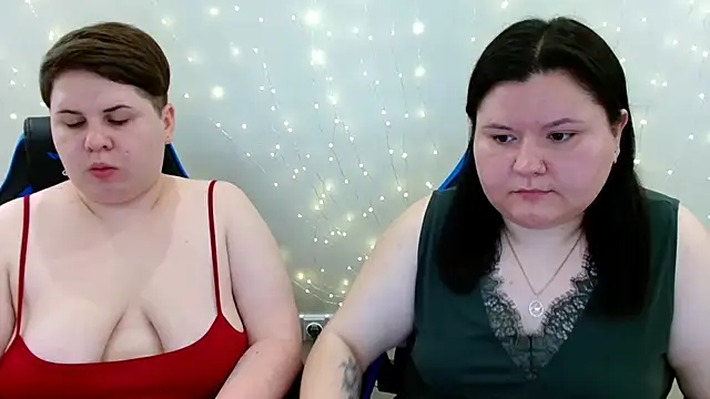 Snapshot of BeckyAndHellen chatting on 27, 6, 2026 BeckyAndHellen online show from 27, 6, 2026