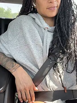 Shuggabutt online show from 29, 3, 2026