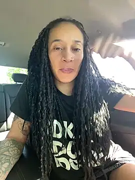 Shuggabutt online show from 4, 4, 2026