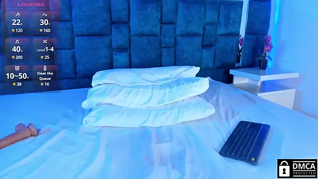 Venus velez  online show from 15, 2, 2025