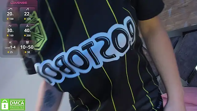 Snapshot of Venus_velez_ chatting on 14, 12, 2025 Venus velez online show from 14, 12, 2025