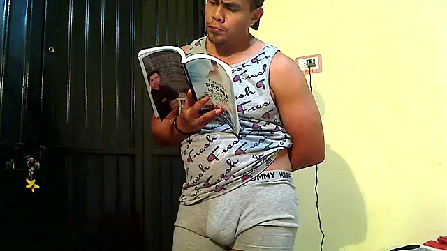 Snapshot of lozter345 chatting on 24, 10, 2025 lozter345 online show from 24, 10, 2025