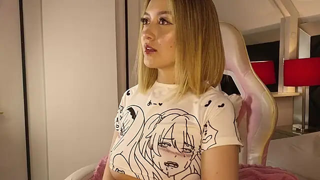 Snapshot of Angela_Torres_ chatting on 13, 12, 2025 Angela Torres online show from 13, 12, 2025