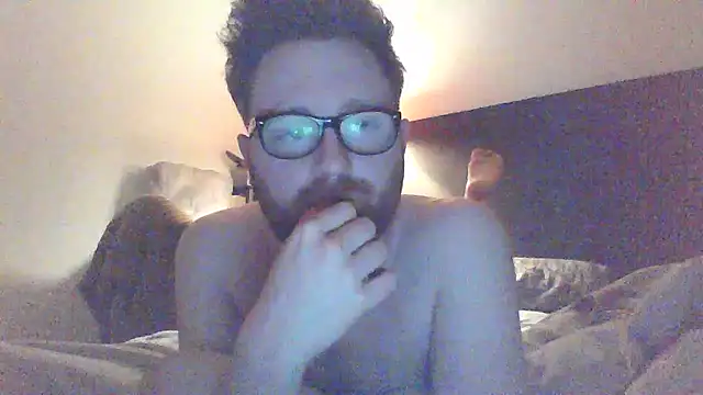 Snapshot of HotGinger9393 chatting on 8, 1, 2025 HotGinger9393 online show from 8, 1, 2025