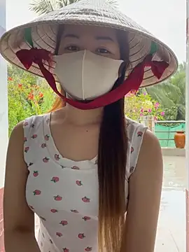 BabyThree  online show from 13, 11, 2025