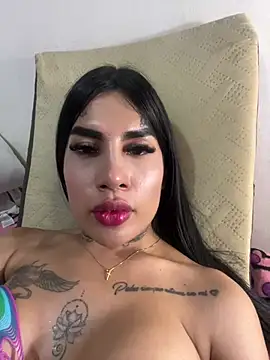 Snapshot of saragill323 chatting on 31, 1, 2025 saragill323 online show from 31, 1, 2025