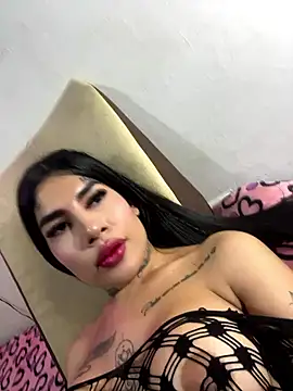 Snapshot of saragill323 chatting on 4, 3, 2025 saragill323 online show from 4, 3, 2025