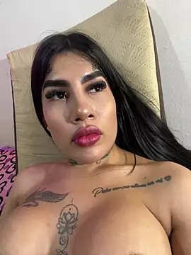 Snapshot of saragill323 chatting on 10, 3, 2025 saragill323 online show from 10, 3, 2025