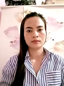 Snapshot of NgocQuyen2K chatting on 17, 3, 2025 NgocQuyen2K online show from 17, 3, 2025