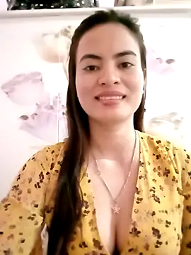 Snapshot of NgocQuyen2K chatting on 22, 3, 2025 NgocQuyen2K online show from 22, 3, 2025