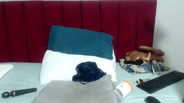 Mochabae online show from 7, 10, 2025