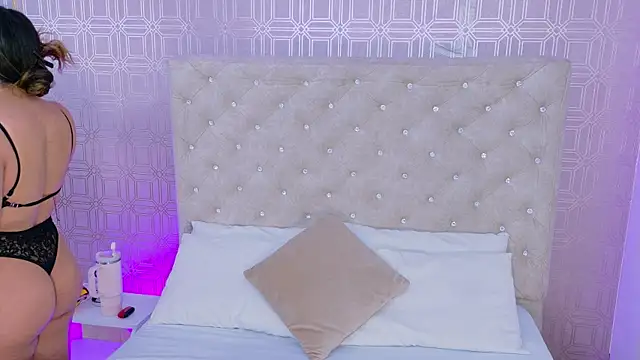 Sara Desire online show from 11, 9, 2025