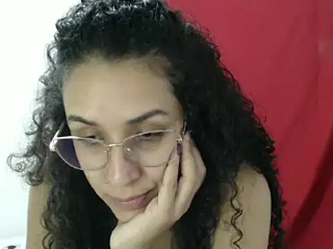 Snapshot of princess_yours chatting on 8, 1, 2025 princess yours online show from 8, 1, 2025