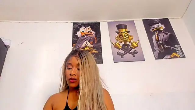 Snapshot of kriixtybrown chatting on 7, 1, 2025 kriixtybrown online show from 7, 1, 2025