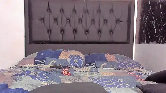 Snapshot of kriixtybrown chatting on 2, 10, 2025 kriixtybrown online show from 2, 10, 2025