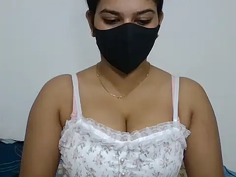 Snapshot of sparkling_queen chatting on 9, 3, 2025 sparkling queen online show from 9, 3, 2025