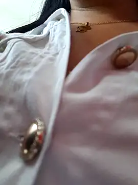 Snapshot of Bella_keny chatting on 12, 5, 2026 Bella keny online show from 12, 5, 2026