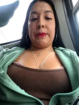 Snapshot of Bella_keny chatting on 1, 6, 2026 Bella keny online show from 1, 6, 2026