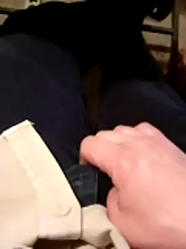 A man in public online show from 29, 4, 2026