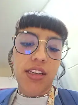 cute hollywood online show from 21, 2, 2026