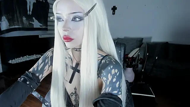 Snapshot of SophieHill_gh chatting on 24, 4, 2026 SophieHill gh online show from 24, 4, 2026