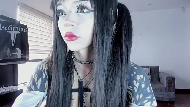 Snapshot of SophieHill_gh chatting on 12, 5, 2026 SophieHill gh online show from 12, 5, 2026