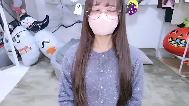 Snapshot of chihiro_ri chatting on 29, 10, 2025 chihiro ri online show from 29, 10, 2025