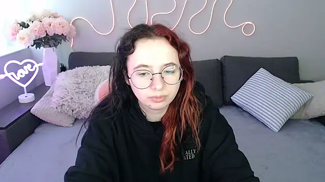 Mini Diva online show from 26, 11, 2025