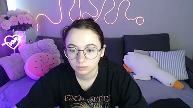 Mini Diva online show from 27, 5, 2026