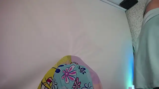 Snapshot of luly_pink chatting on 26, 2, 2026 luly pink online show from 26, 2, 2026