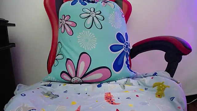 Snapshot of luly_pink chatting on 20, 3, 2026 luly pink online show from 20, 3, 2026