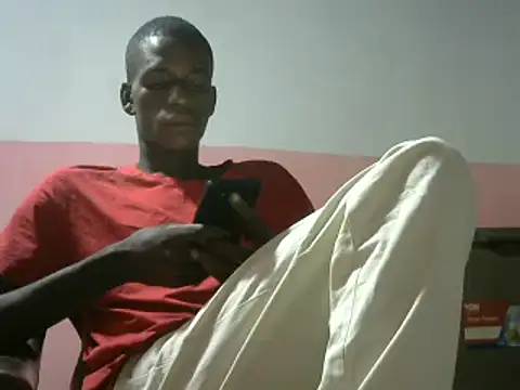 Snapshot of Bigras0011 chatting on 8, 1, 2025 Bigras0011 online show from 8, 1, 2025