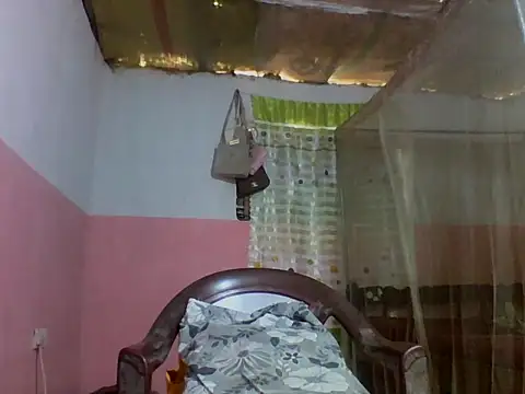 Snapshot of Bigras0011 chatting on 3, 10, 2025 Bigras0011 online show from 3, 10, 2025