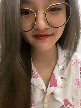 Krixxi22 online show from 11, 3, 2025