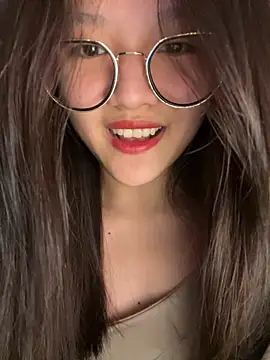 Krixxi22 online show from 7, 10, 2025