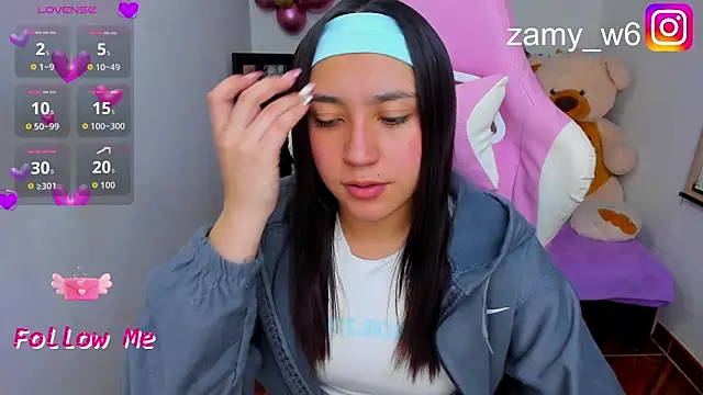 Snapshot of karla_cute01 chatting on 26, 11, 2025 karla cute01 online show from 26, 11, 2025