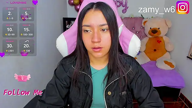 Snapshot of karla_cute01 chatting on 4, 12, 2025 karla cute01 online show from 4, 12, 2025