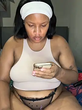 Snapshot of MimiCurves chatting on 7, 2, 2026 MimiCurves online show from 7, 2, 2026