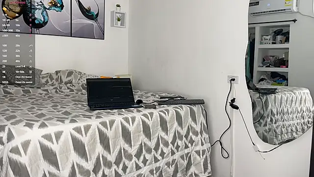 Snapshot of wendy_alejo1712 chatting on 31, 10, 2025 wendy alejo1712 online show from 31, 10, 2025