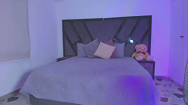 CandyMeyerss  online show from 8, 3, 2025