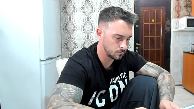 Snapshot of Jonmusclemaster chatting on 12, 5, 2026 Jonmusclemaster online show from 12, 5, 2026