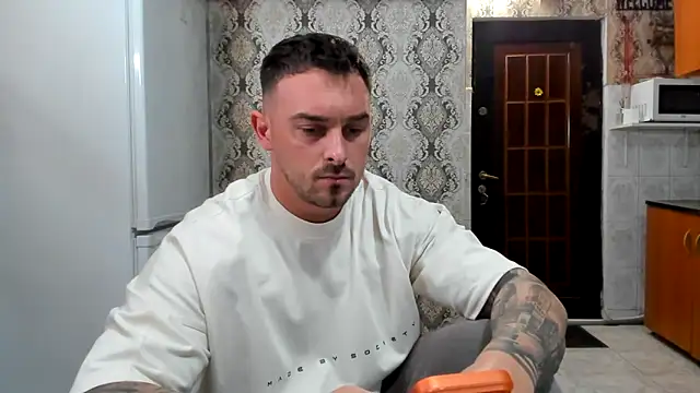 Snapshot of Jonmusclemaster chatting on 31, 5, 2026 Jonmusclemaster online show from 31, 5, 2026
