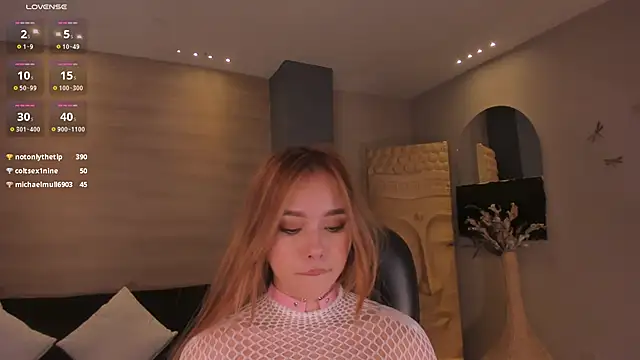 CarolineGraceX online show from 25, 1, 2025