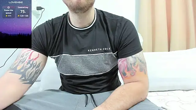 Snapshot of JayXCee_Official chatting on 7, 2, 2026 JayXCee Official online show from 7, 2, 2026