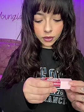 YovngBaby online show from 8, 7, 2026