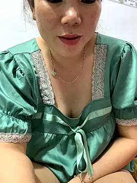 Baby-bigtits online show from 5, 11, 2025