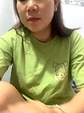 Baby-bigtits online show from 4, 12, 2025