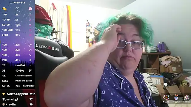 EmberCum online show from 31, 10, 2025